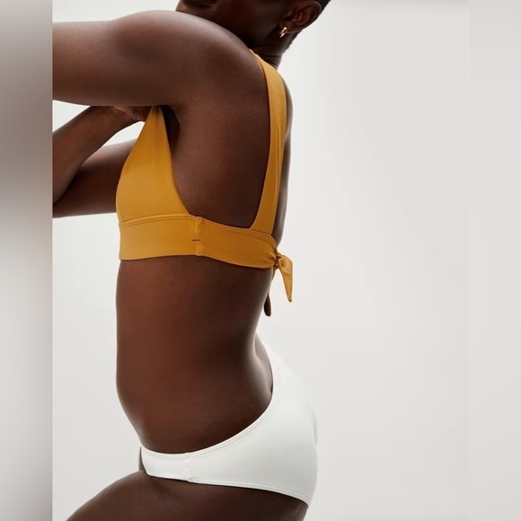Everlane The Triangle Bikini Top in Marigold NWT SOLD OUT ONLINE - Picture 6 of 11